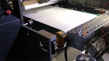 Máquina de recubrimiento por extrusión de láminas de insonorización de butilo